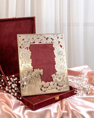 Silver-Plated Decorative Photo Frame – Wedding & Gift Keepsake