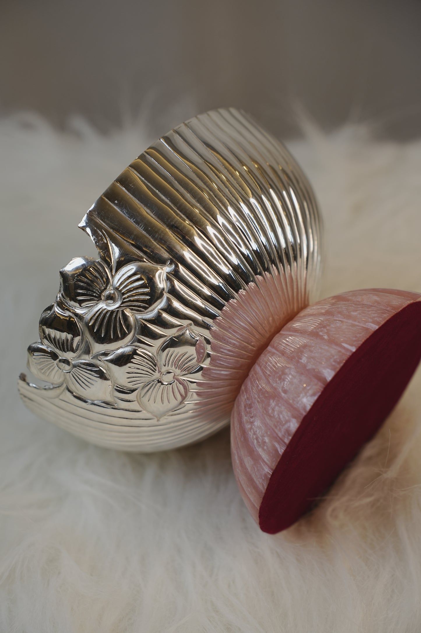 Silver Handcrafted Urli Bowl with Resin Stand – Multipurpose Decor for Mandir, Console & Wedding Gifting