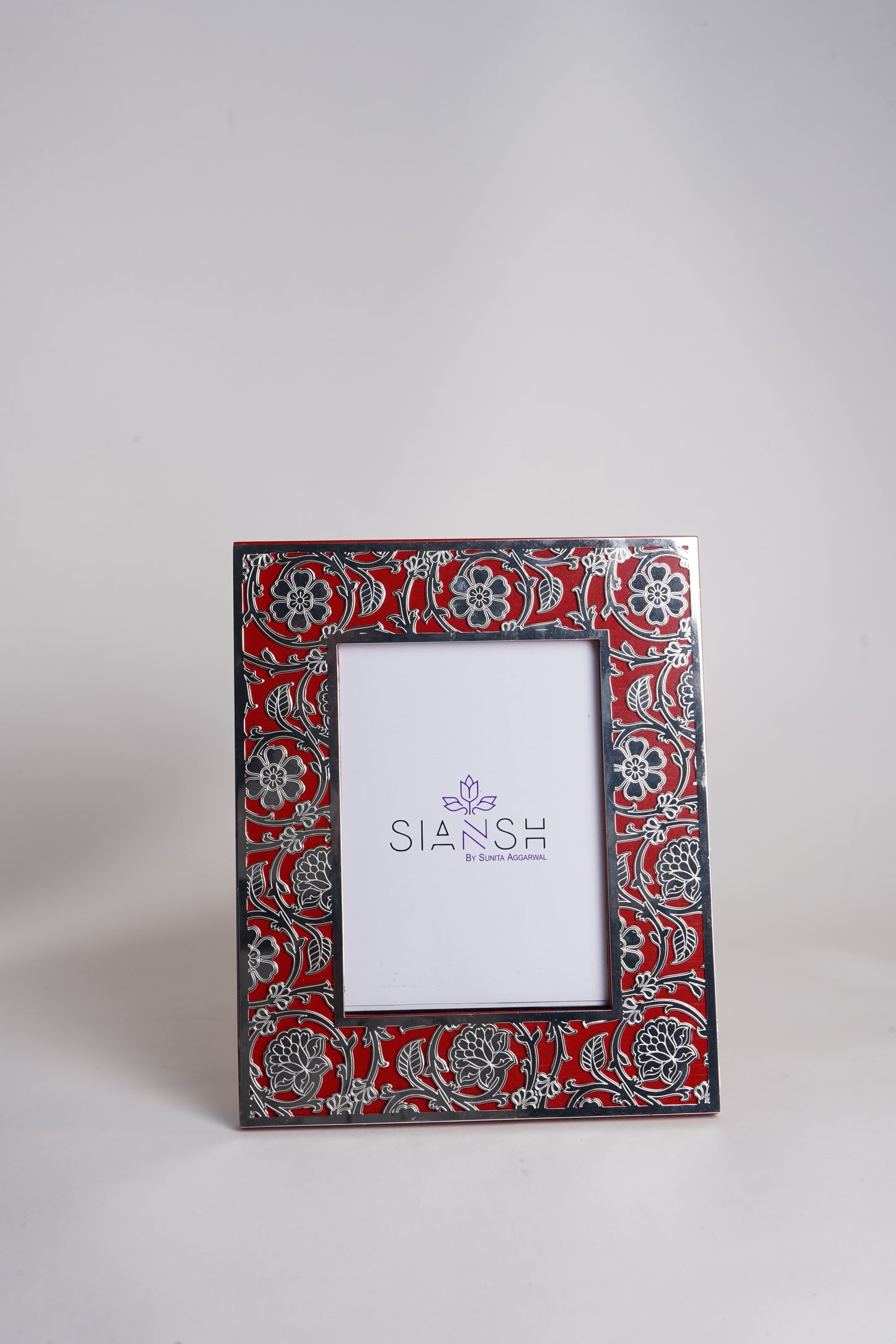 Intricate Etching Leaf Jali Photo Frame