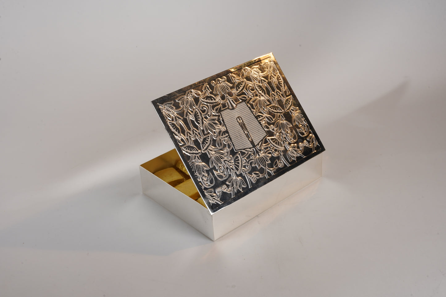 Silver-Plated Vishnu Tilak Box – 8x6 Full Brass Decorative Gift Box | Multipurpose Use with Swede Utility Packing