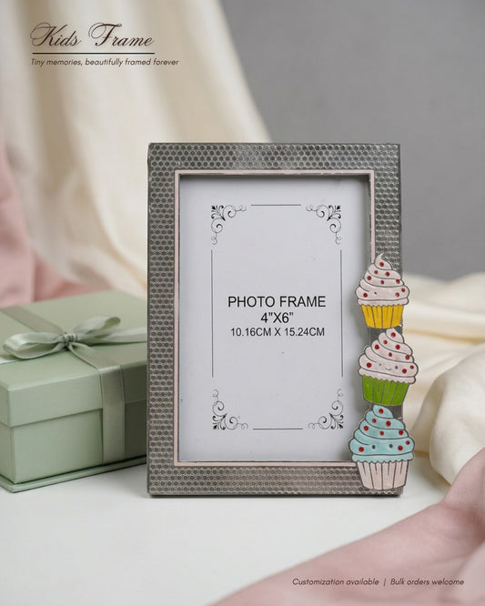 Silver Plated Cupcake Photo Frame (4"x6")
