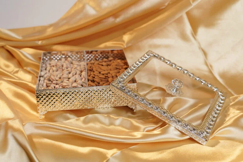 Image 2 :Exquisite Silver-Plated Dry Fruit Box